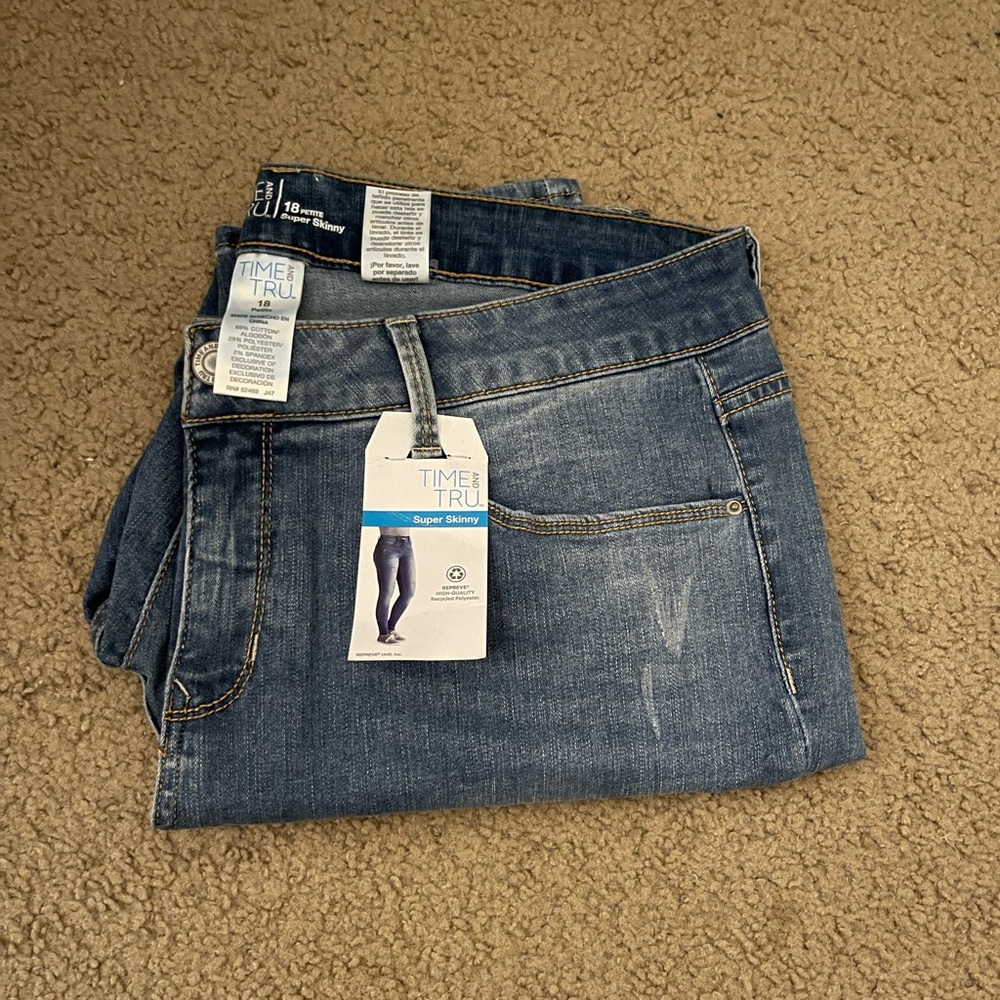 Time and Tru Denim Super Skinny Jeans